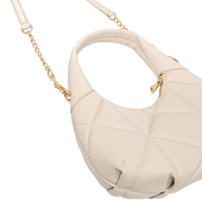 THE EMBOSSED Q HOBO BAG